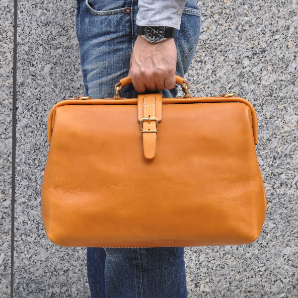 ソフトダレスはヘルツで大人気のビジネスバッグ「革鞄のHERZ(ヘルツ ...