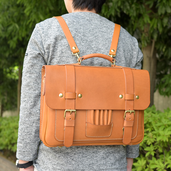 ヨーロッパのスクールバッグを思わせる本革の3wayバッグ 革鞄のherz ヘルツ 公式通販