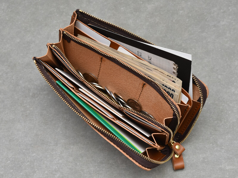 12枚のカード入れ付の大容量ファスナー長財布「革鞄のHERZ(ヘルツ)公式 