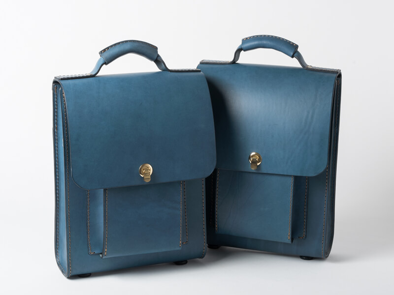 デニムブルー特別仕様の3way縦型バッグ「革鞄のHERZ(ヘルツ)公式