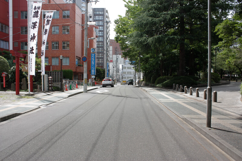 錦町公園の西側道路-1